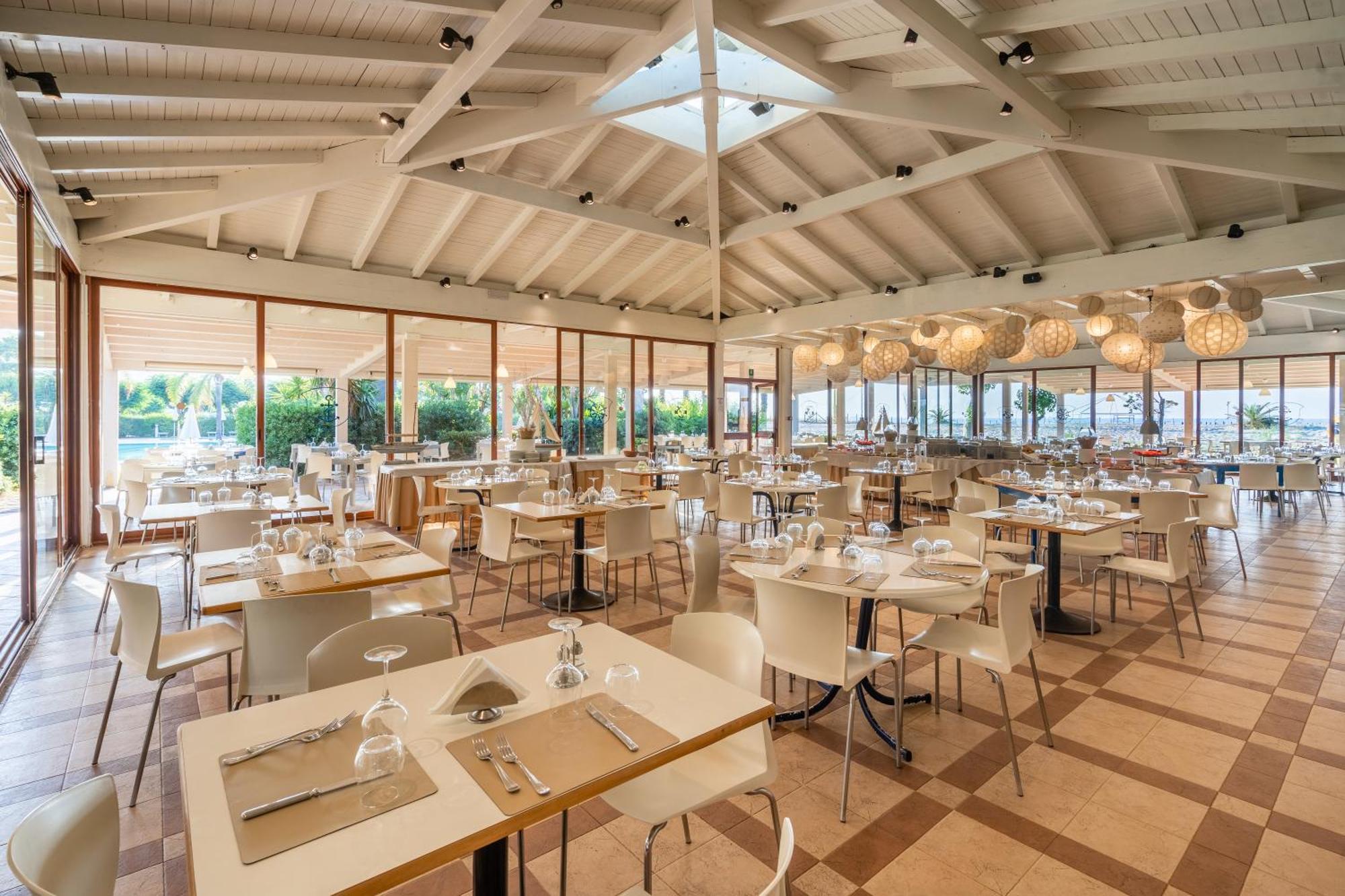 Le Dune Beach Club Messina Exterior photo