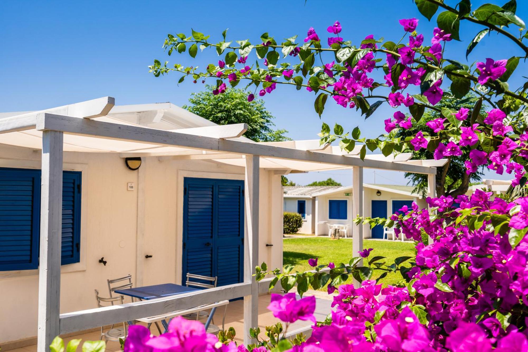 Le Dune Beach Club Messina Exterior photo
